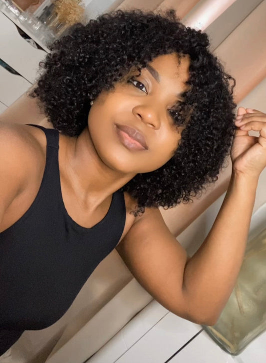 La perruque afro kinky
